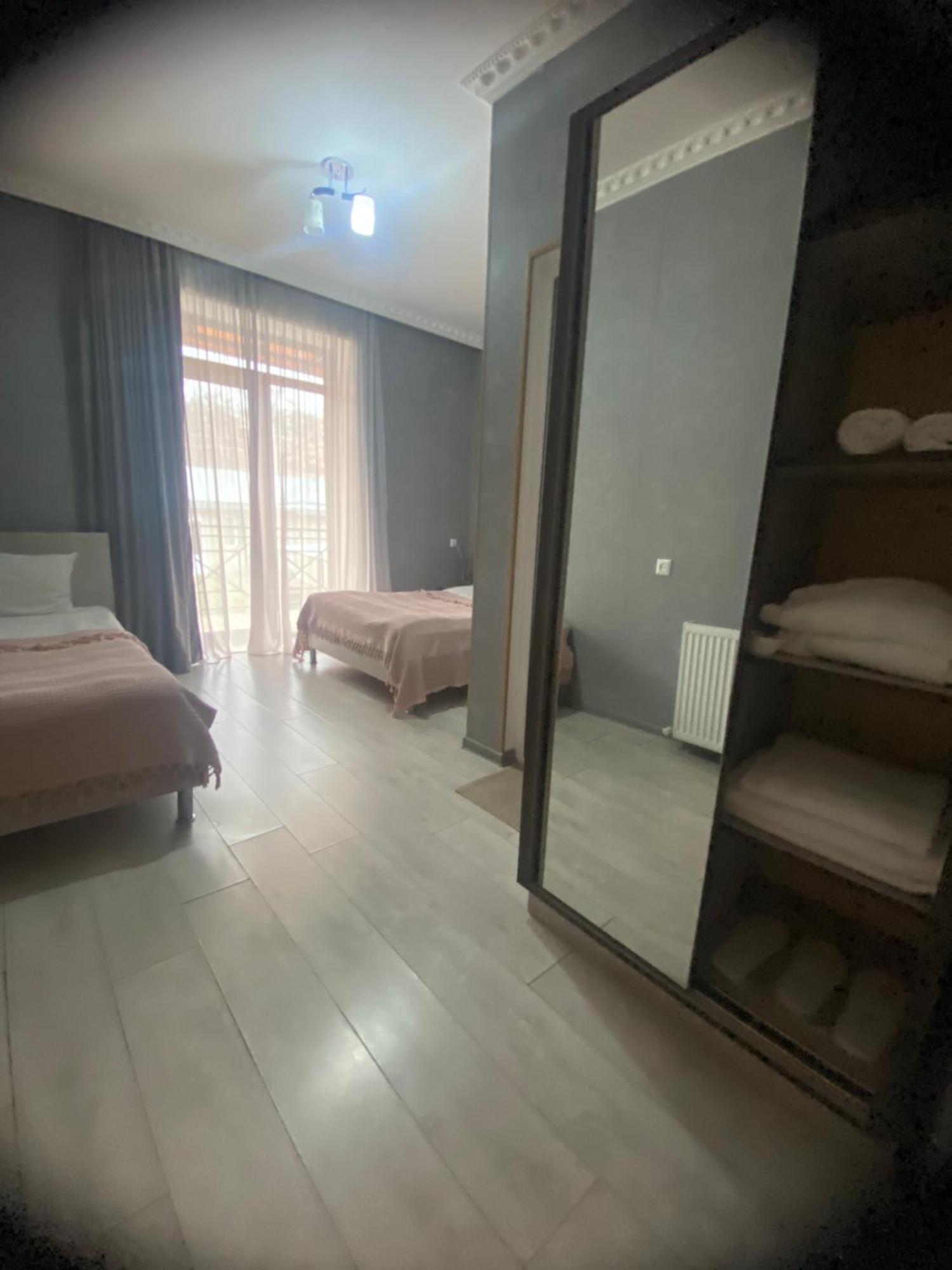 קזבגי Hotel Elegant מראה חיצוני תמונה